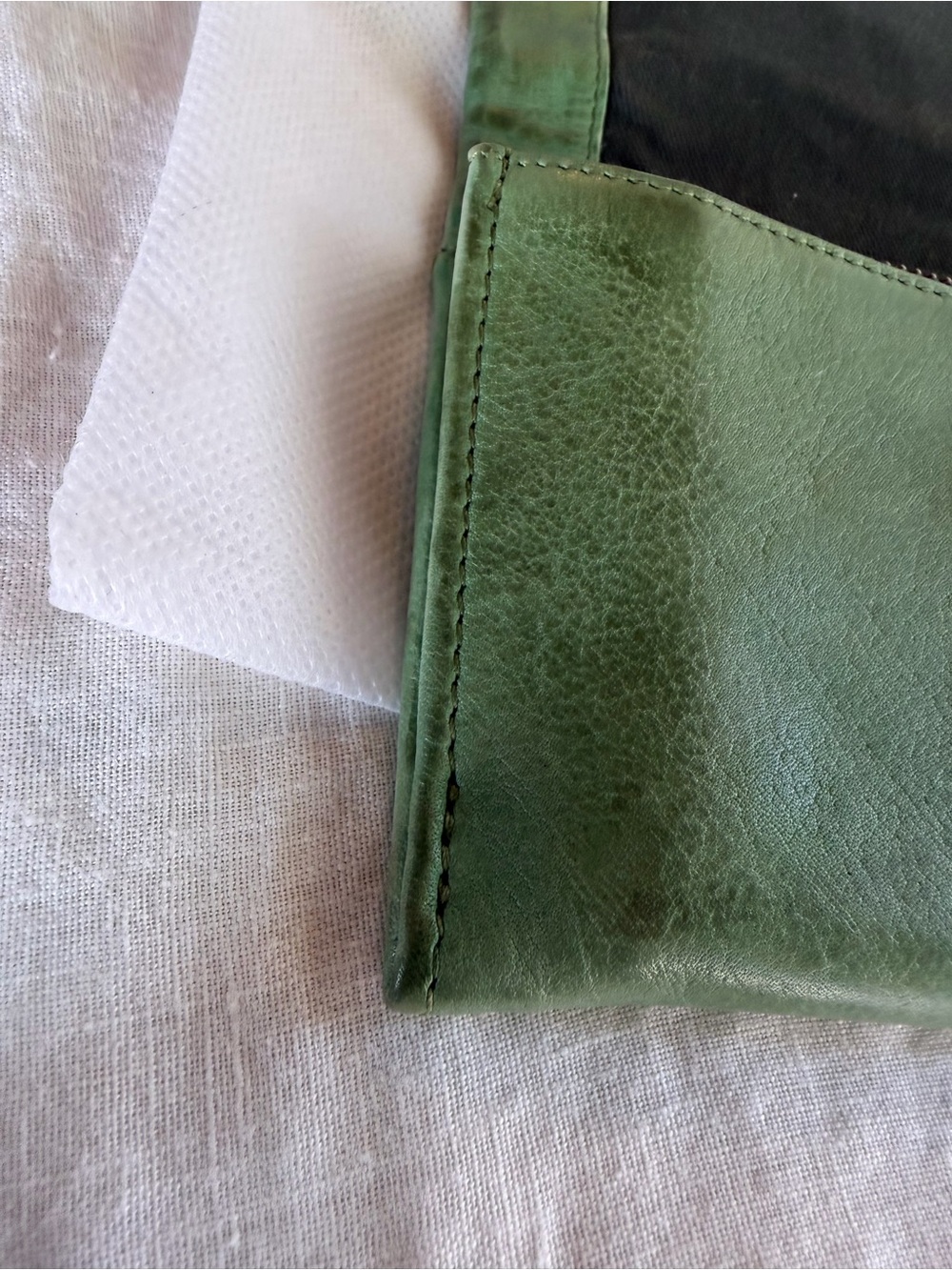Latico Leathers Grass Eloise Wallet - Picture 5 of 11